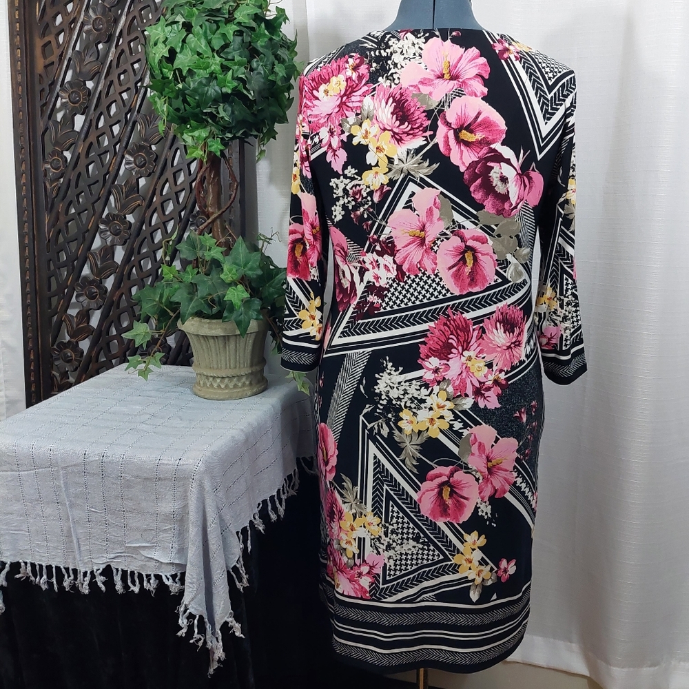 JM Collection Shift Dress - Picture 2 of 7